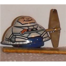 Toy with key staying in always the Spaceman turns + see secret metal - jouet qui tourne etc.