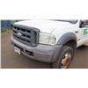 Image 15 : 2005 Ford F450 Stake Bed Flatbed Truck w/ Lift Gate, 12 Foot Bed  (Lic. 635 TTS)