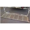 Image 22 : 2005 Ford F450 Stake Bed Flatbed Truck w/ Lift Gate, 12 Foot Bed  (Lic. 635 TTS)