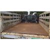Image 23 : 2005 Ford F450 Stake Bed Flatbed Truck w/ Lift Gate, 12 Foot Bed  (Lic. 635 TTS)