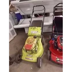 LAWN MOWER - TORO - HONDA ENGINE - WITH FITTED BAG
