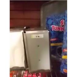 NAPKIN DISPENSERS - 4 TTL
