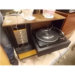 RETRO RECORD PLAYER STEREO