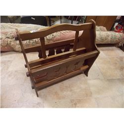 WOOD MAGAZINE HOLDER