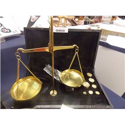 GOLD SCALE - FITTED IN CASE - WEIGHS UP TO 60 GRAMS