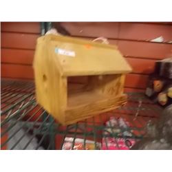 WOODEN BIRD FEEDER HOUSE