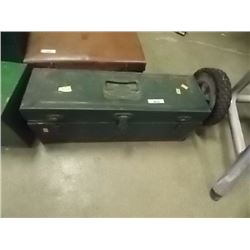 METAL TOOL BOX AND CONTENTS