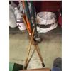 Image 1 : WOOD CANES - 2 TTL