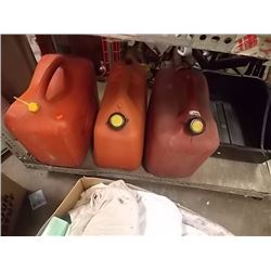 LARGE JERRY CANS - 3 TTL