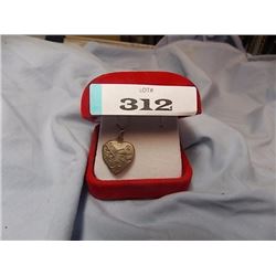 PENDANT - STERLING SILVER HEART LOCKET