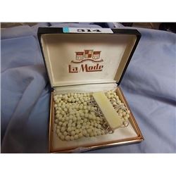 VINTAGE NECKLACE - CHOKER DESIGN - PEARLS AND IVORY(BONE)?