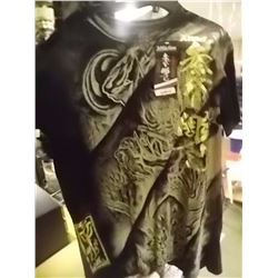 T-SHIRT -  AFFLICTION - GOLD CHINESE SYMBOLS DOWN SIDE OF SHIRT - XXL