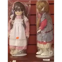 COLLECTOR DOLLS - 2 TTL
