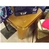 Image 1 : OAK END TABLE