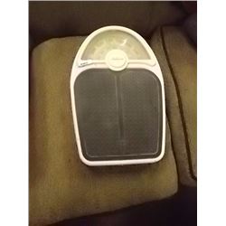 SUNBEAM BATHROOM SCALE