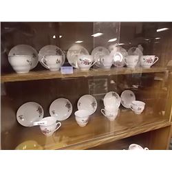 TEA CUPS AND SAUCERS - 20 PIECE TTL