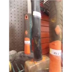 SLEDGE HAMMER - FIBRE GLASS HANDLE - 4LB - USED