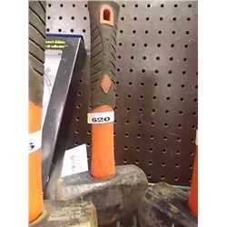 SLEDGE HAMMER - FIBRE GLASS HANDLE - 4LB - USED