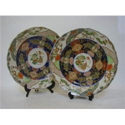 A PAIR OF IMARI CIRCULAR PLAQUES, Japanese, late 19th Century, diameter 30cm (2)  80-120...