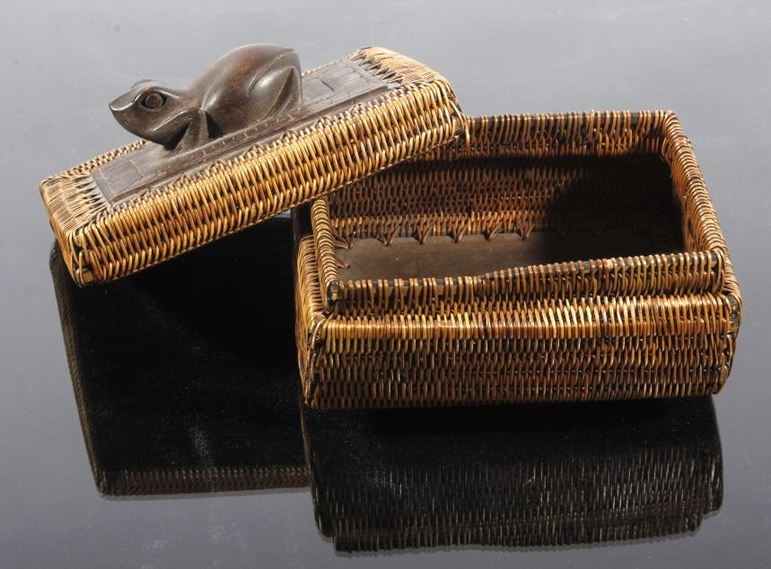 Eskimo Inuit Frog Totem Pine Needle Woven Box