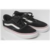Image 1 : #14-VANS KIDS BLACK AND WHITE SHOES