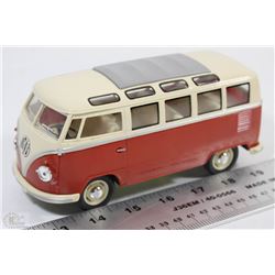 KINSMART 1962 VOLKSWAGEN CLASSICAL BUS SCALE 1:24