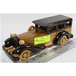ANTIQUE FORD HANDED CRAFTED SOLID WOODEN MODEL