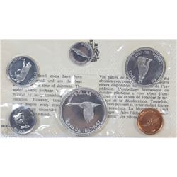 BO) 1967 COIN SET IN PLASTIC SEALS & BROWN