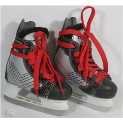 PAIR OF "CANADIAN" KIDS SKATES SIZE 8J