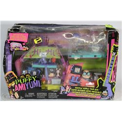 HI HI PUFFY AMIYUMI ROCKIN WORLD TOUR BUS 2005