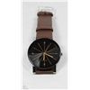 Image 1 : 10) NEW QUARTZ WATCH - BROWN LEATHER
