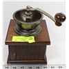 Image 1 : VINTAGE HAND CRANK COFFEE GRINDER