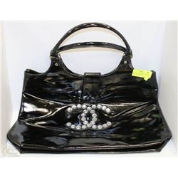 REPLICA CHANEL LARGE PURSE - RHINESTONE EMBLEM