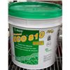 Image 1 : ULTRA BOND ECO 810 CARPET /TILE ADHESIVE 15.1L