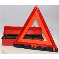 SAFETY TRIANGLES WITH CASE
