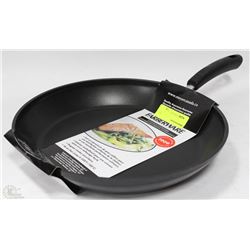 NEW FARBERWARE NONSTICK 12" SKILLET
