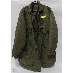 1974 MILITARY PARKA EXTREME COLD WEATHER COMBAT