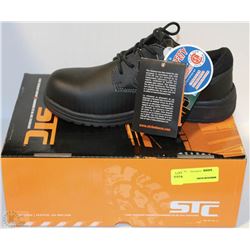 PAIR OF STC CSA APPROVED LOW CUT WORK SHOES