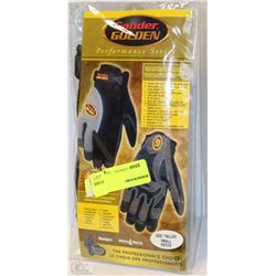 PAIR OF GANDER GOLDEN PERFORMANCE SERIES WORK