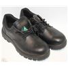 Image 1 : PAIR OF JB GOODHUE LOW CUT CSA APPROVED STEEL TOE