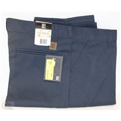 PAIR OF BIG BILL 33X32 NAVY WOMEN TRIM LINE FIT