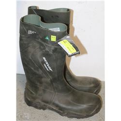 PAIR OF DUNLOP PUROFORT SIZE 14 RUBBER BOOTS