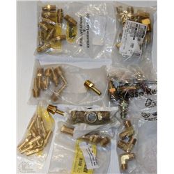 BOX OF BRASS NIPPLE FITTINGS