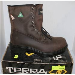 PAIR OF TERRA CSA APPROVED HIGH CUT BOOTS SIZE 10