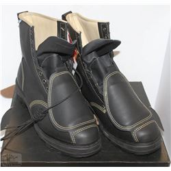 PAIR OF ROYER HIGH CUT CSA APPROVED METATARSAL