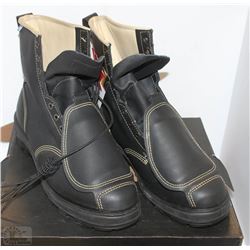 PAIR OF ROYER HIGH CUT CSA APPROVED METATARSAL