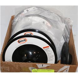 BOX W/ SIOUX 7" BACKING PADS