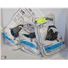 Image 1 : LOT OF 3 ADVANTAGE 200LS RESPIRATOR FACE PIECES