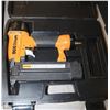 Image 1 : BOSTITCH MAGNESIUM BT200 AIR STAPLER