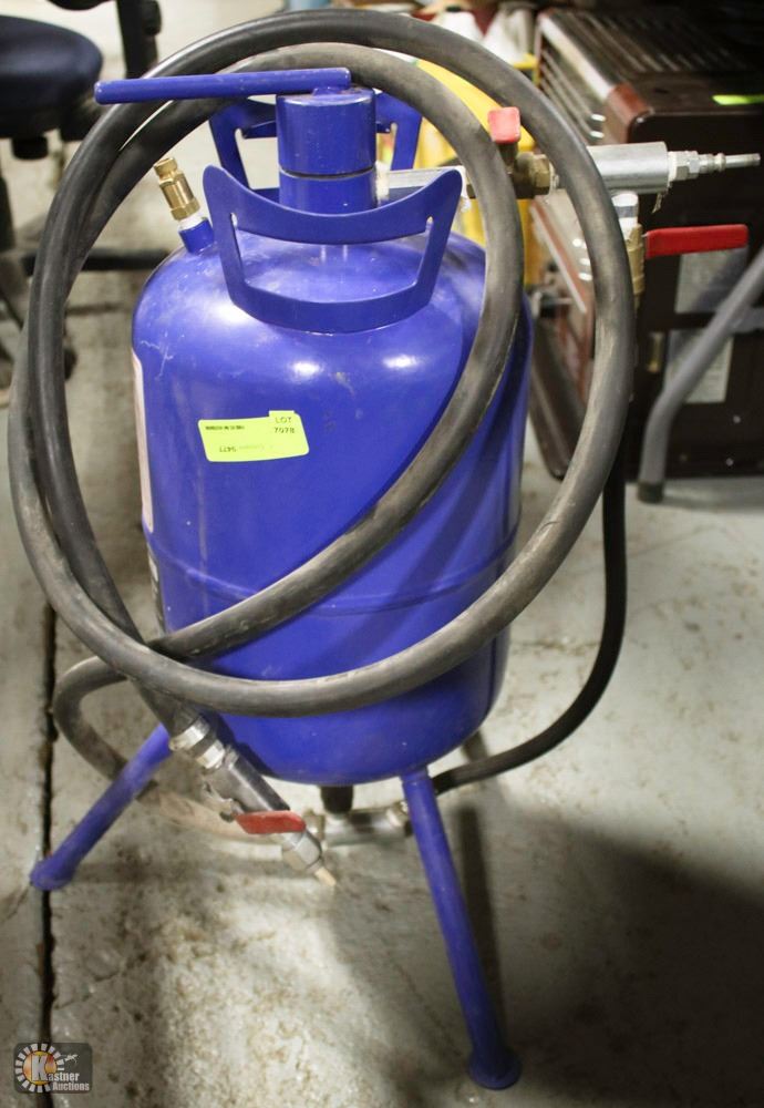 POWER FIST 5 GALLON SANDBLASTER